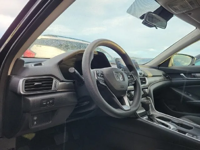 2018 Honda Accord LX photo 8