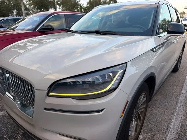 2023 Lincoln Aviator Standard Premium photo 10