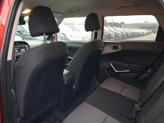 2023 Kia Soul LX photo 5