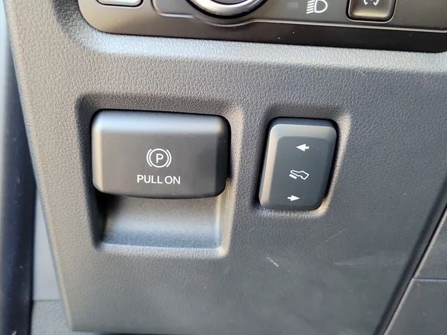 2023 Ford F-150 Platinum photo 17