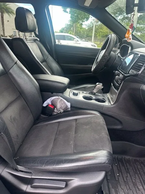 2020 Jeep Grand Cherokee Laredo photo 11