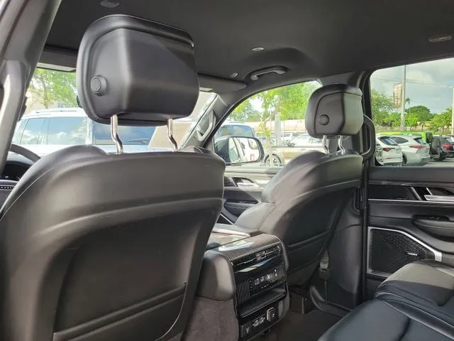 2022 Jeep Wagoneer Series II photo 14