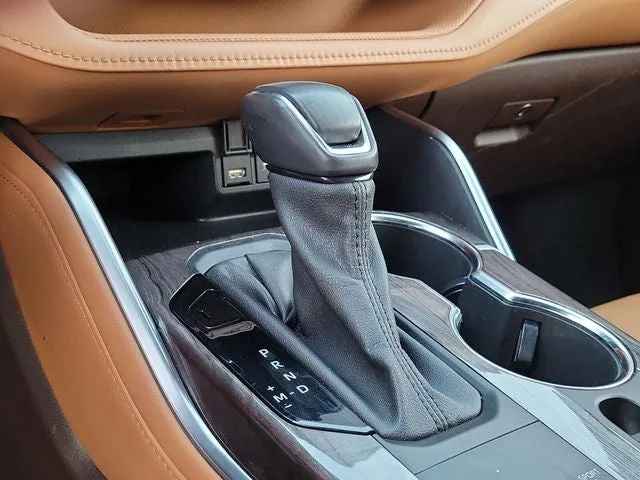 2021 Toyota Highlander Platinum photo 26