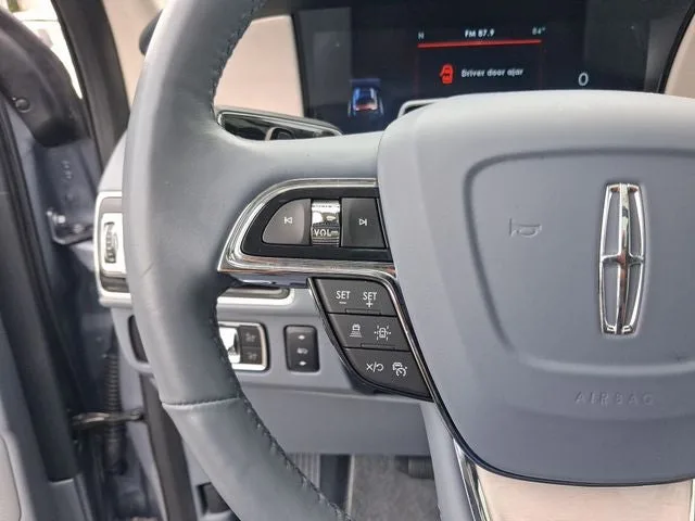 2022 Lincoln Navigator L Black Label photo 16