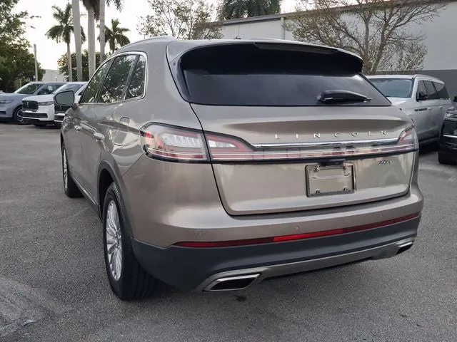 2019 Lincoln Nautilus Standard photo 4