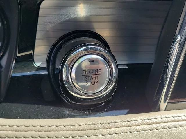 2022 Lincoln Corsair Standard photo 20