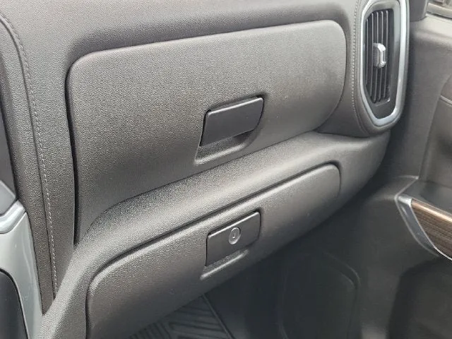 2022 Chevrolet Silverado 1500 LTD RST photo 27