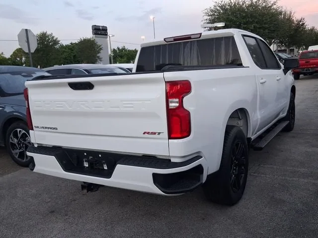 2025 Chevrolet Silverado 1500 RST photo 4