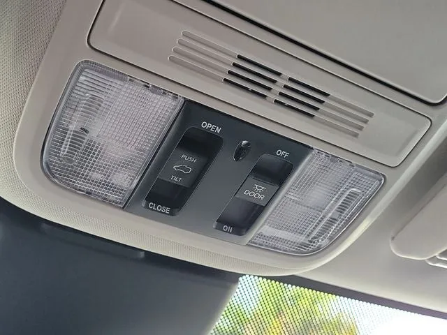2025 Honda Odyssey EX-L photo 30