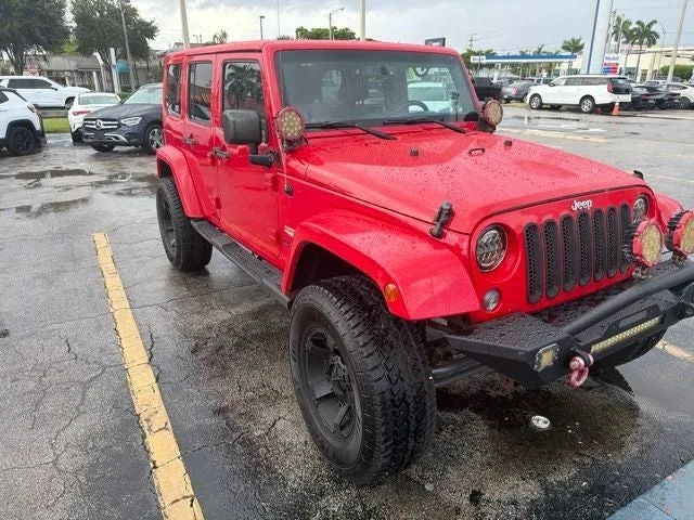 2015 Jeep Wrangler Unlimited Sahara photo 3