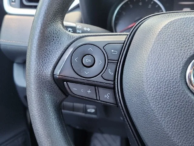 2022 Toyota RAV4 XLE photo 20