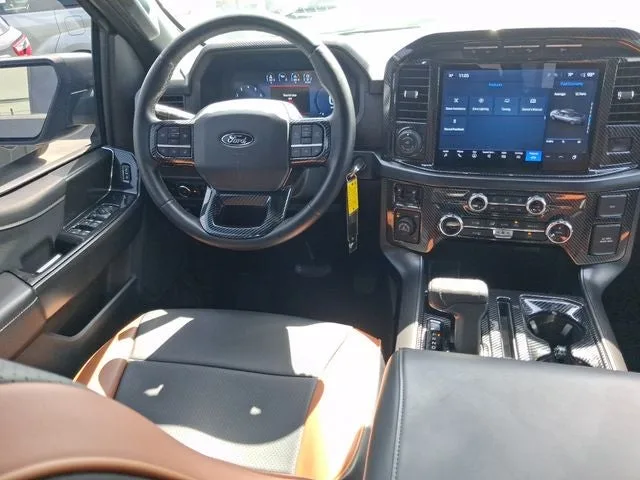 2024 Ford F-150 XLT photo 8