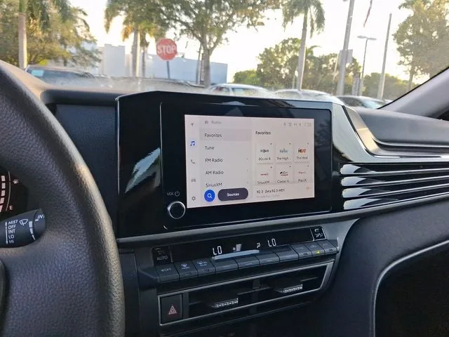 2025 Toyota Camry SE photo 19