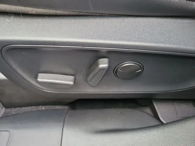 2024 Ford Escape ST-Line photo 11
