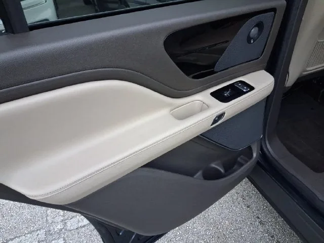 2024 Lincoln Aviator Reserve Premium photo 9
