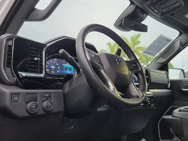 2025 Chevrolet Silverado 1500 RST photo 10