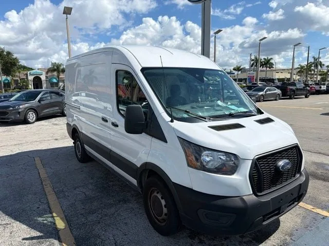 2021 Ford Transit-250 Base photo 3