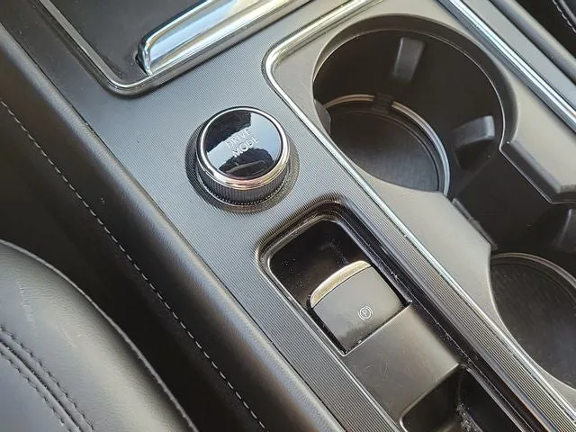 2024 Lincoln Corsair Premiere photo 21