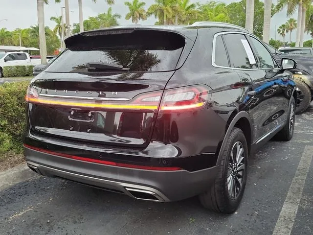 2023 Lincoln Nautilus Standard photo 3