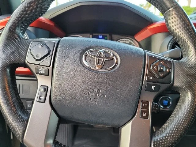 2020 Toyota Tacoma TRD Off-Road V6 photo 21