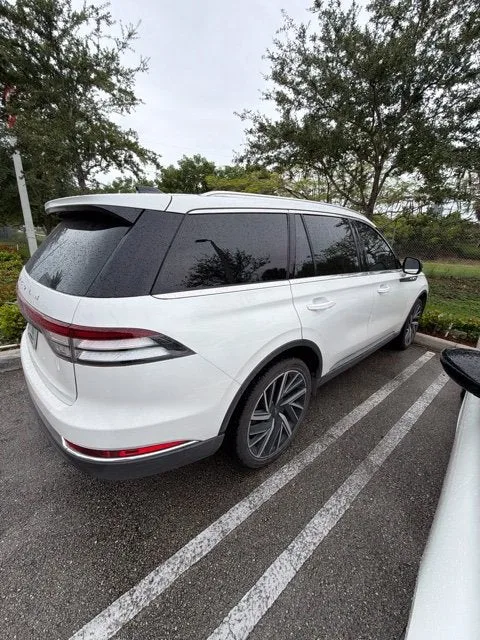 2025 Lincoln Aviator Reserve Premium photo 5