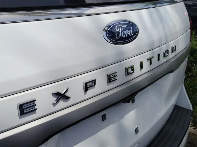 2023 Ford Expedition XLT photo 6