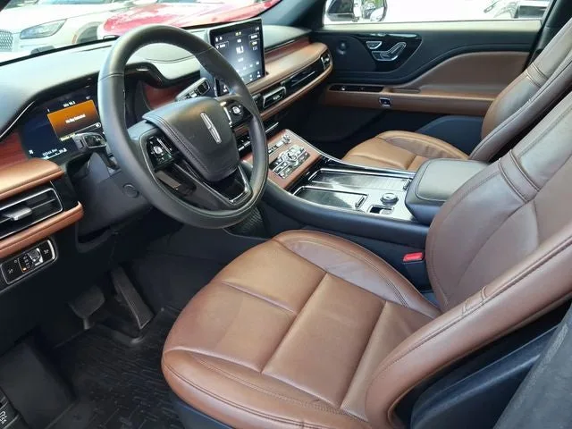 2023 Lincoln Aviator Reserve Premium photo 11