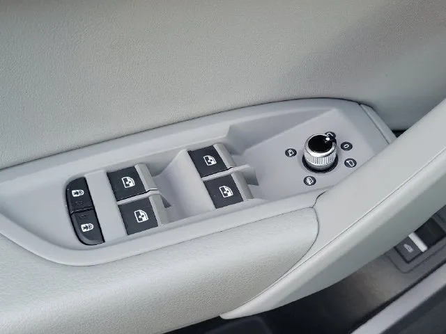 2025 Audi Q5 40 Premium quattro photo 15