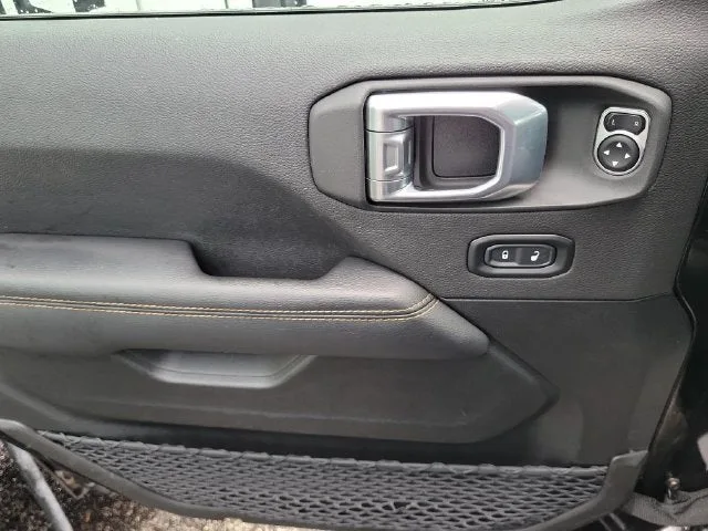 2022 Jeep Wrangler Unlimited Sahara High Altitude photo 16