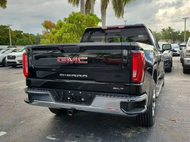 2023 GMC Sierra 1500 SLT photo 3