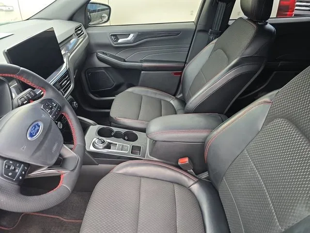 2023 Ford Escape ST-Line Select photo 18