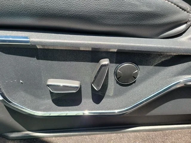 2021 Ford F-150 Lariat photo 12