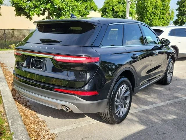 2025 Lincoln Corsair Premiere photo 6
