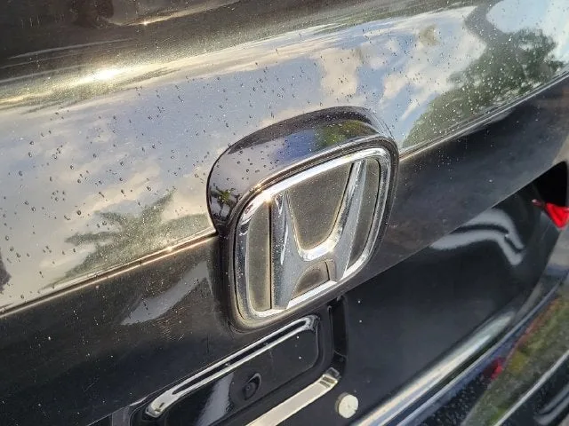 2018 Honda Accord LX photo 6