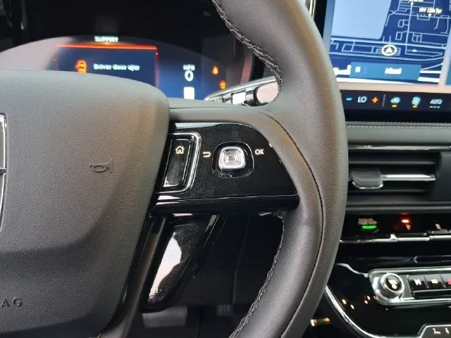 2024 Lincoln Corsair Premiere photo 18