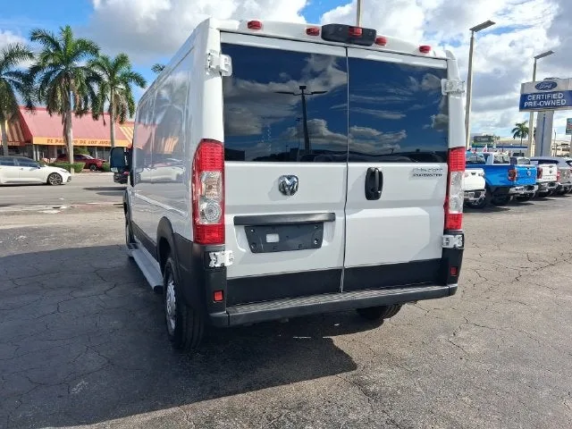 2025 RAM ProMaster 2500 Base photo 3