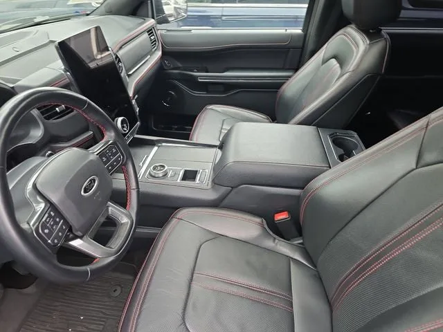 2022 Ford Expedition Limited photo 28