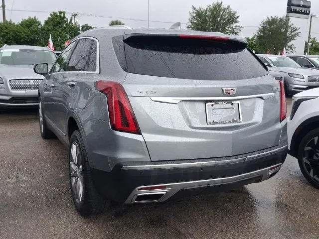2023 Cadillac XT5 Premium Luxury photo 3