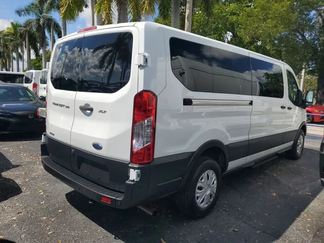 2023 Ford Transit-350 XLT photo 3