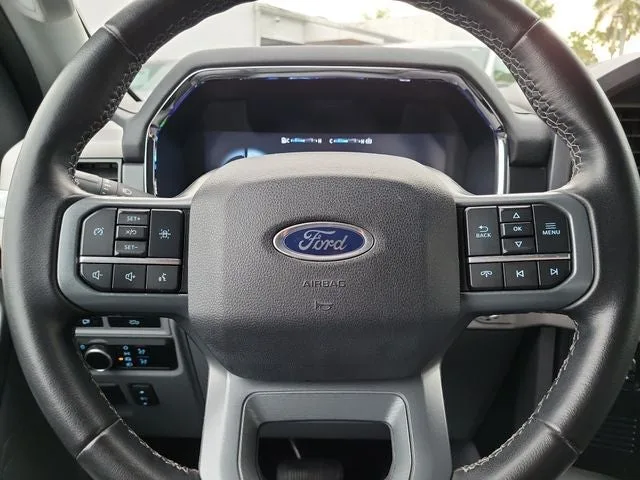 2023 Ford F-150 Lightning XLT photo 20