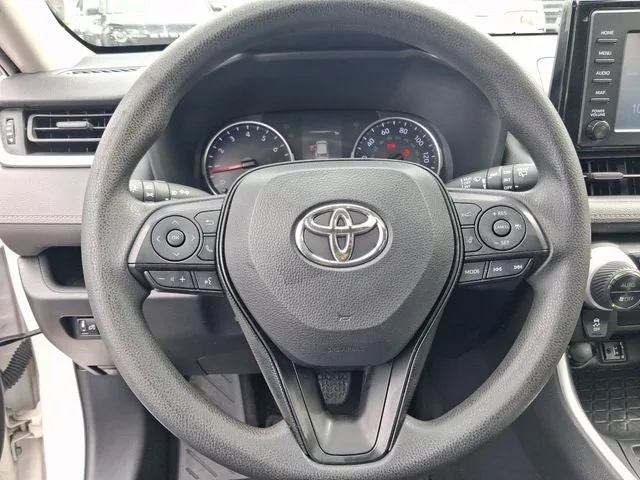 2019 Toyota RAV4 XLE photo 16