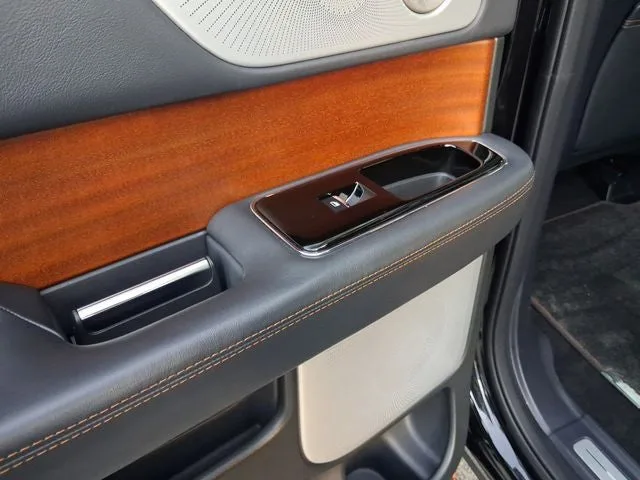 2023 Lincoln Navigator Black Label photo 10