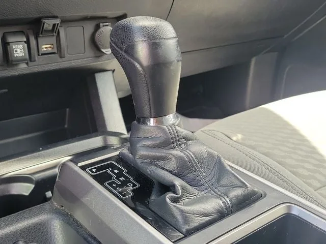 2021 Toyota Tacoma SR5 V6 photo 28