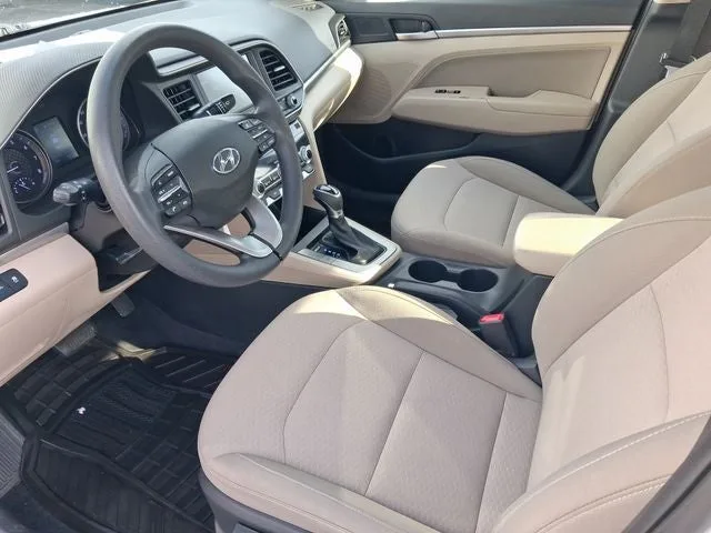 2020 Hyundai Elantra SEL photo 11