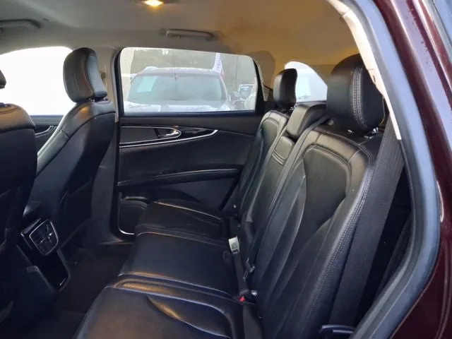 2023 Lincoln Nautilus Standard photo 6