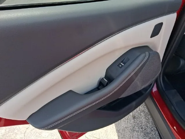 2023 Ford Mustang Mach-E Premium photo 9