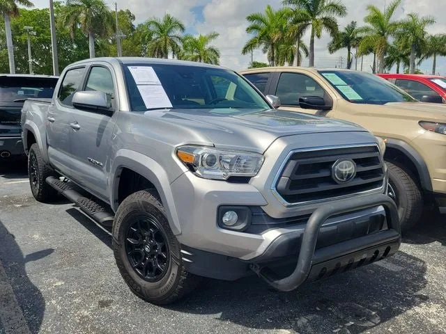 2021 Toyota Tacoma SR5 V6 photo 2