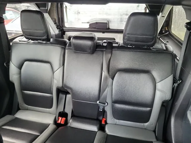 2023 Ford Bronco Black Diamond photo 12