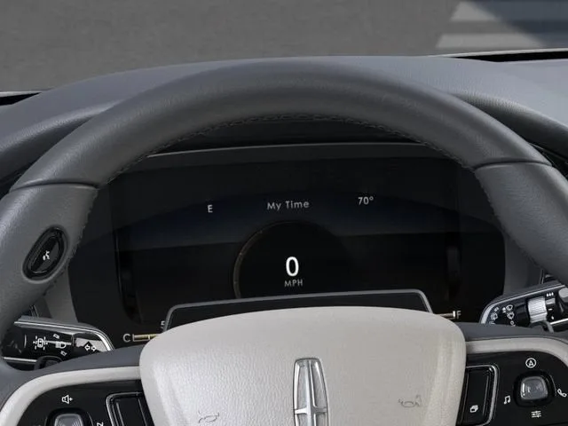 2026 Lincoln Corsair Premiere photo 13