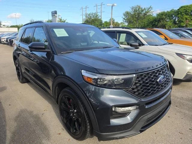 2023 Ford Explorer ST photo 23